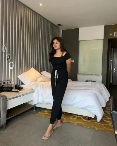 Call Girls Raniwara Cash On Delivery